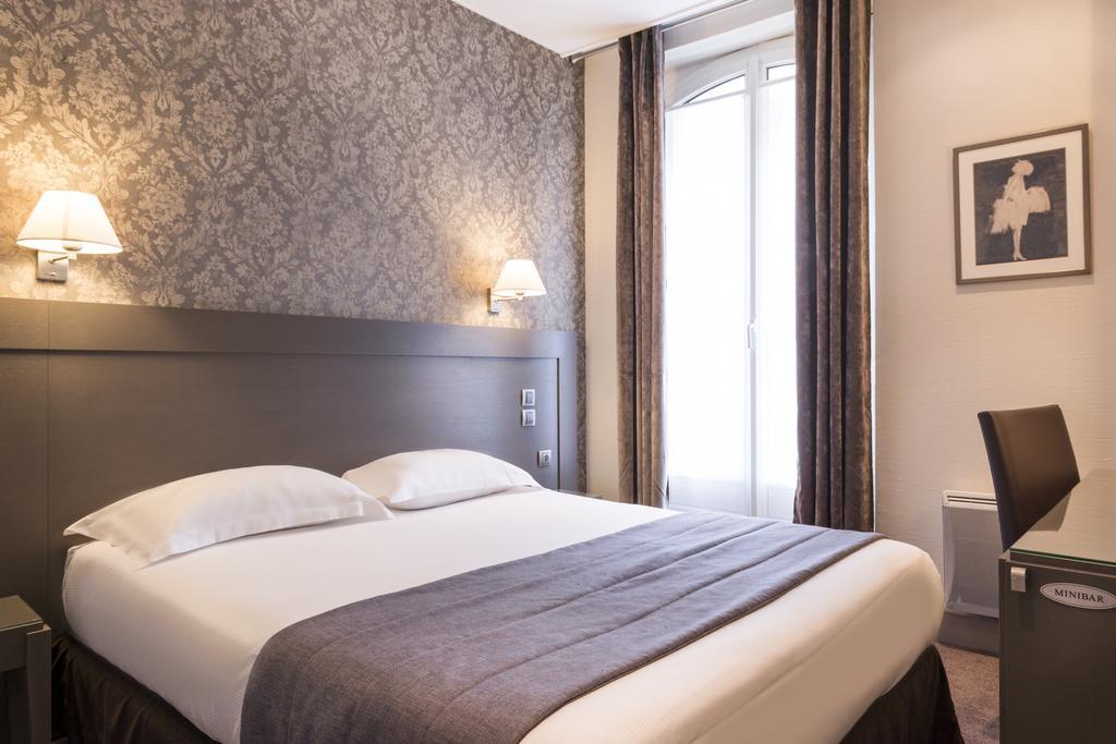 Volney Opera Hotel 3*